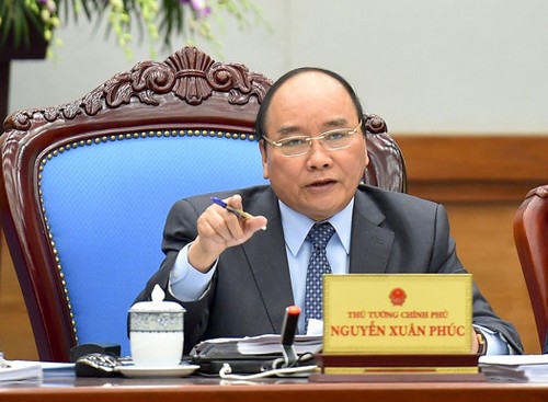 阮春福总理指导加强新型冠状病毒感染的肺炎疫情防控工作 - ảnh 1