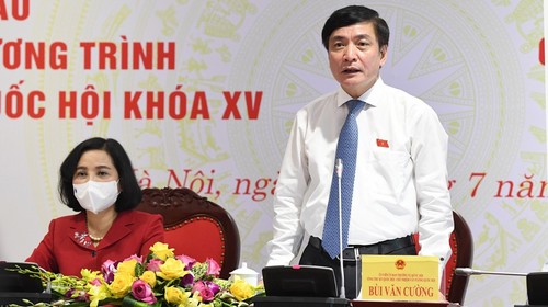 越南第十五届国会第一次会议：健全人事，决定经济社会发展重要规划 - ảnh 1
