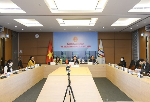 越南国会代表团出席APPF-29文件草案线上讨论会 - ảnh 1