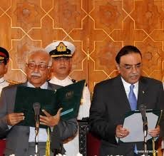 Interim Pakistani Prime Minister Sworn In - ảnh 1