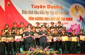 Military role models in following President Ho Chi Minh’s moral example honored - ảnh 1