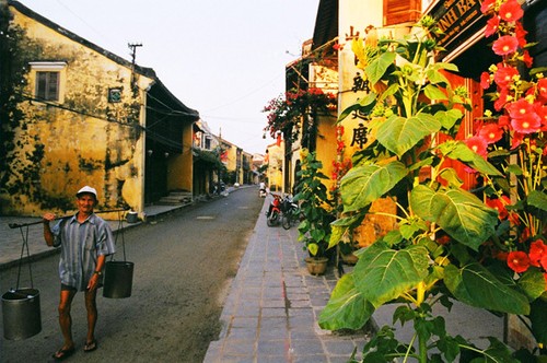 Door Eyes in Hoi An - The Mystery of an Ancient Town in Vietnam