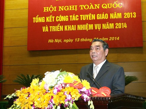 Enhancing communication and education activities in 2014 - ảnh 1