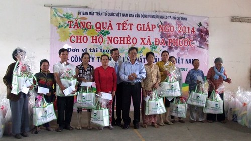 600 billion VND provided for the poor and AO victims - ảnh 1