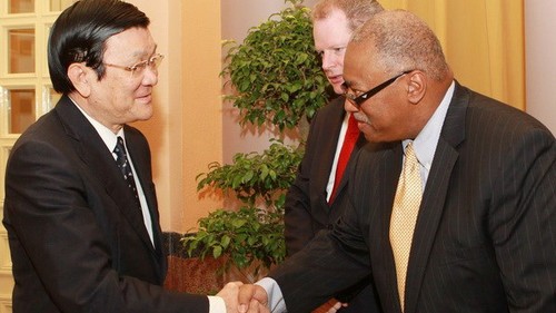 President Truong Tan Sang receives US ExxonMobil representatives - ảnh 1