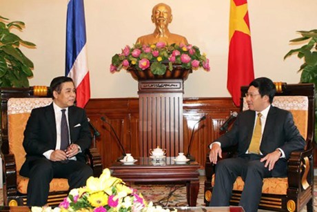 Deputy Prime Minister Pham Binh Minh receives Acting Foreign Minister of Thailand - ảnh 1