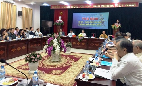 Forum on “Hanoi-a city for peace, 15 years of integration and development”  - ảnh 1
