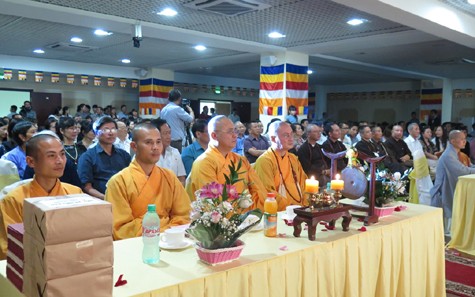 Overseas Vietnamese in Russia celebrate the Vu Lan festival - ảnh 1