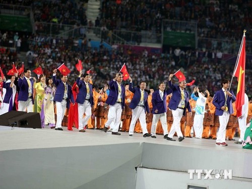 Vietnamese wins first medals at the ASIAD 17 - ảnh 1