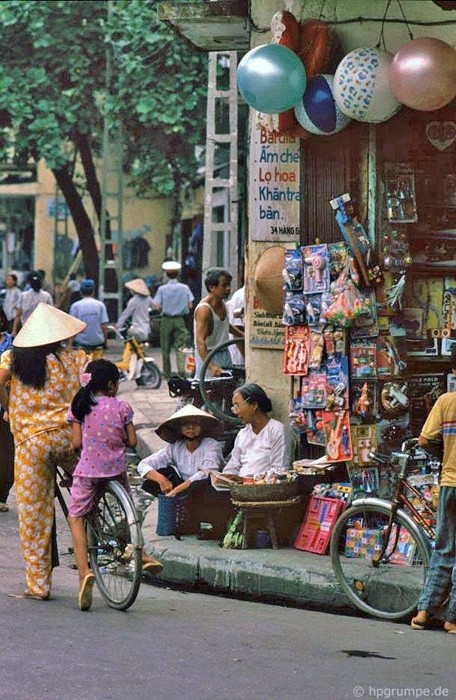Hanoi city streets in the post-subsidy period  - ảnh 24