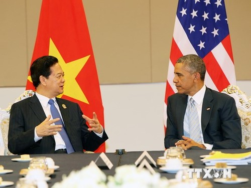 US President commits to enhance cooperation with Vietnam and ASEAN - ảnh 1
