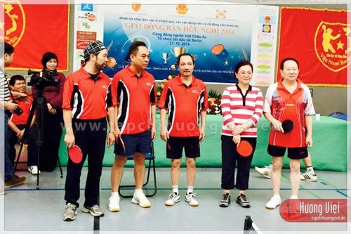 OVs’ table tennis tournament takes place in Berlin - ảnh 1