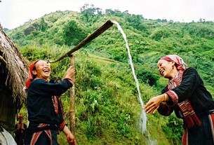 Vietnam protects water resources for sustainable rural development  - ảnh 1