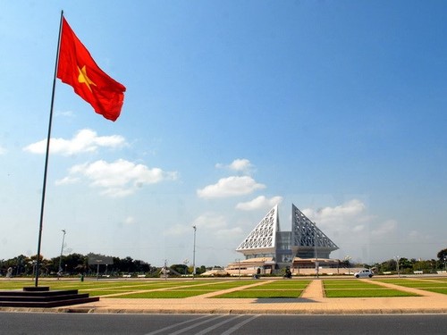 Activities nationwide to celebrate 40th anniversary of national reunification    - ảnh 1