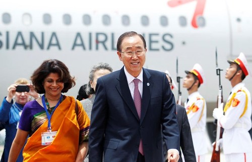 President Truong Tan Sang receives UN Secretary Ban Ki Moon - ảnh 1