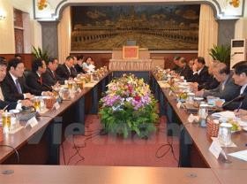 Cambodian leaders receives Vietnam’s Communist Party delegation  - ảnh 1