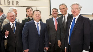 NATO reinforces its military presence in Eastern Europe - ảnh 1