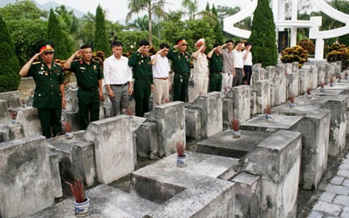Ha Giang: requiems held to commemorate war martyrs - ảnh 1