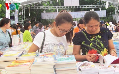 Hanoi’s Autumn Book Festival 2015 - ảnh 1