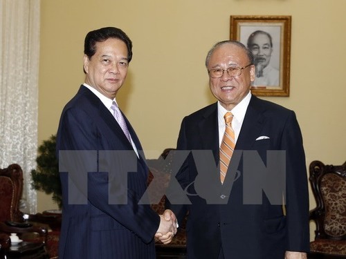 PM Nguyen Tan Dung meets the Japan-Vietnam Friendship Parliamentary Alliance special advisor  - ảnh 1