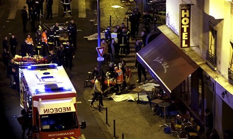 Paris attack suspects detained in Belgium - ảnh 1