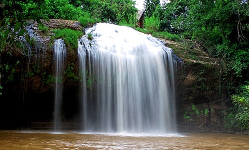 Splendid waterfalls in Lam Dong - ảnh 2