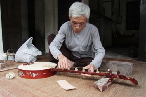 Dao Xa village craftsman helps preserve folk music - ảnh 1