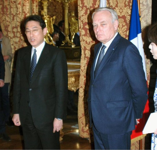 Japan, France oppose unilateral activities in East China Sea and the East Sea - ảnh 1