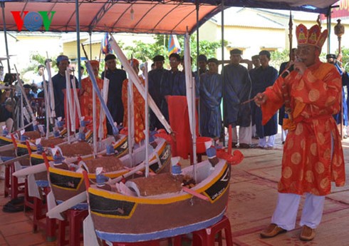 Feast and Commemoration Festival for Hoang Sa soldiers - ảnh 1