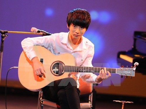 Korean guitar prodigy to perform in Vietnam - ảnh 1