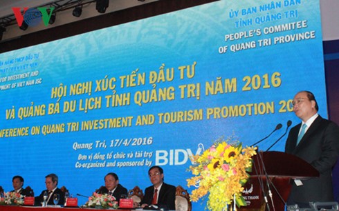 PM Nguyen Xuan Phuc promotes investment, tourism of Quang Tri  - ảnh 1