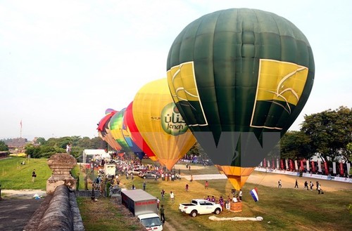 2016 Hue Festival: Int'l hot air balloon event  - ảnh 1