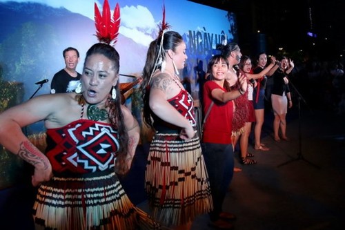 HCM City residents experience New Zealand’s culture - ảnh 1