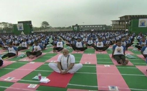 Vietnamese Ambassador to India joins celebration of International Yoga Day - ảnh 1