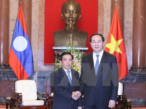 President receives Lao Vice President Phankham Viphavanh  - ảnh 1