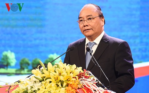 PM Nguyen Xuan Phuc urges Ha Nam to facilitate businesses - ảnh 1
