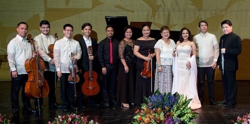 Philippine artists honour relations with Vietnam  - ảnh 1
