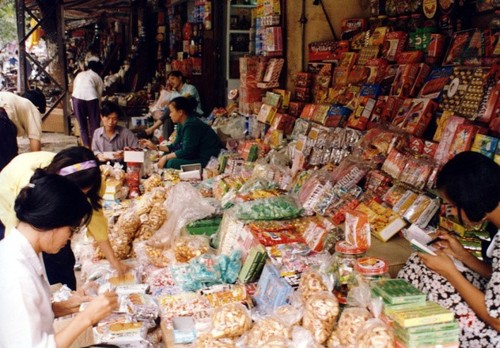 Hanoi’s Old Quarter in 1990s through lens of Japanese diplomat  - ảnh 4