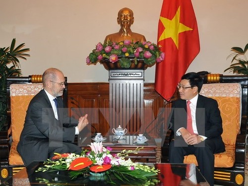 Deputy PM greets US business council official - ảnh 1
