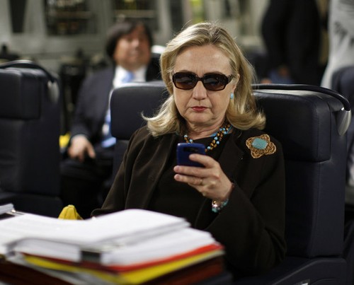 Hillary’s email controversy, a bumpy run-up to the presidential election - ảnh 1