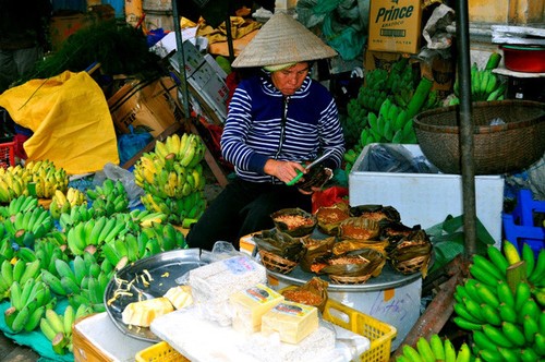 Discovering Hoi An food paradise market - ảnh 11