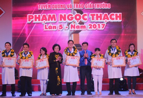 Activities underway to mark Vietnam Physicians’ Day - ảnh 1
