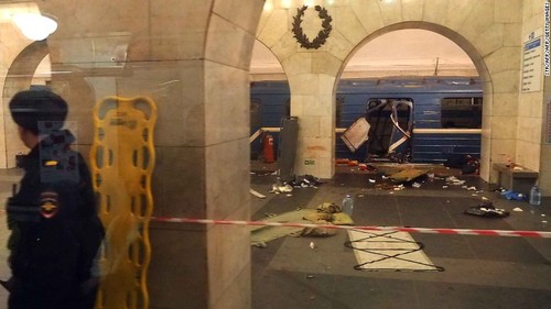 St. Petersburg metro explosion: At least 10 dead - ảnh 1