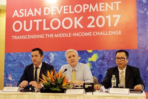 Vietnam’s economy to grow at 6.5 percent in 2017: ADB - ảnh 1