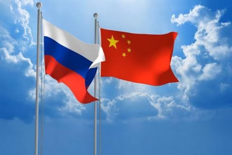 China, Russia pledge to strengthen cooperation along Yangtze, Volga rivers - ảnh 1