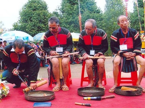 Bamboo gong, a special instrument of the Ede - ảnh 2