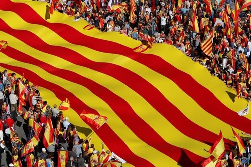 Election to end Catalonia crisis - ảnh 1