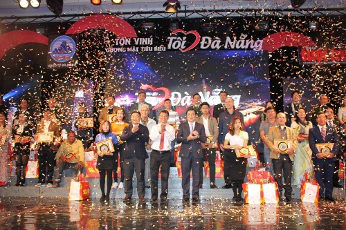 Gala night “I love Da Nang” honors 35 outstanding individuals and collectives  - ảnh 1