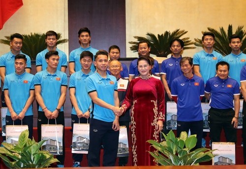 NA Chairwoman praises U23 Vietnam - ảnh 1