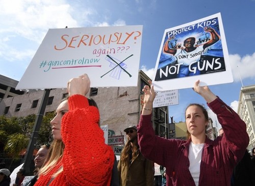 People marched to demand tough gun-control laws in US  - ảnh 1